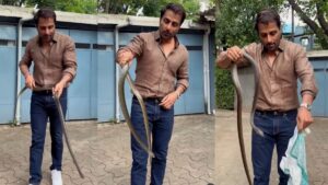 सोनू सूद एक बार फिर बने रियल लाइफ के हीरो, सोसायटी में घुसे जहरीले सांप को हाथ में पकड़कर किया रेस्क्यू, Video देखें